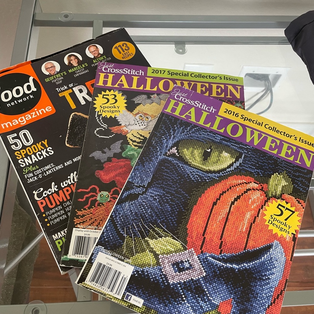 Lot of 3 Halloween-theme crafting magazines